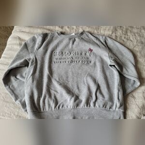 Shoe Palace | Gray Hello Kitty Sweatshirt | Kids XL / Women's S